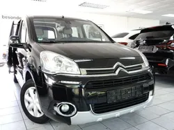 Schwarz Gebraucht 2014 Citroën Berlingo SELECTION Van / Kleinbus | 7.950 € (Fairer Preis)