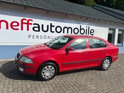 Rot Gebraucht 2005 Skoda Octavia Ambiente Limousine | 2.100 € (Fairer Preis)