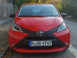Rot Gebraucht 2016 Toyota Aygo Kleinwagen | 8.000 € (Fairer Preis)