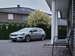 Silber Gebraucht 2021 Opel Astra Elegance Kombi | 14.000 € (Guter Preis)