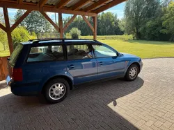 Blau Gebraucht 1997 VW Passat Kombi | 1.750 € (Teuer)
