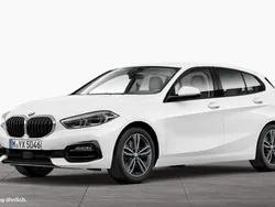 Weiß Gebraucht 2022 BMW 120 Sport Line Kleinwagen | 26.890 € (Fairer Preis)