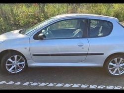 Silber Gebraucht 2009 Peugeot 206 Limousine | 1.750 € (Guter Preis)