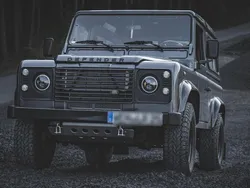 Grau Gebraucht 2003 Land Rover Defender SUV | 40.000 €