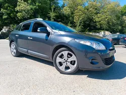 Grau Gebraucht 2025 Renault Mégane GrandTour Kombi | 3.300 €