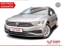 Silber Gebraucht 2022 VW Passat Kombi | 25.990 € (Etwas zu teuer)