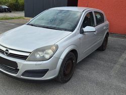 Silber Gebraucht 2005 Opel Astra Limousine | 1.100 € (Superpreis)