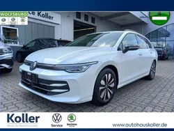 Weiß Gebraucht 2024 VW Golf VIII Goal Kombi | 27.570 € (Superpreis)