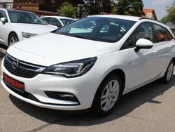 Weiß Gebraucht 2018 Opel Astra Edition Kombi | 9.900 € (Guter Preis)