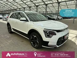 Weiß Gebraucht 2023 Kia e-Niro Vision SUV | 26.690 € (Guter Preis)