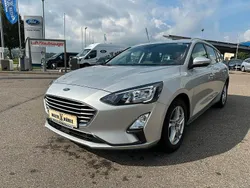 Silber Gebraucht 2022 Ford Focus Limousine | 18.880 € (Guter Preis)