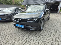 Onyxschwarz Gebraucht 2020 Mazda MX30 SUV | 15.990 € (Fairer Preis)