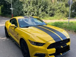 Gelb Gebraucht 2015 Ford Mustang Coupé | 23.800 € (Teuer)