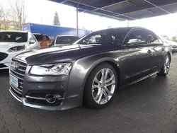 Grau (daytonagrau perleffekt) Gebraucht 2015 Audi S8 Ambiente Limousine | 39.890 € (Fairer Preis)
