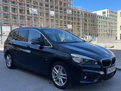Schwarz Gebraucht 2016 BMW 218 Gran Tourer Sport Line Van / Kleinbus | 12.900 € (Fairer Preis)