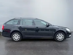 Schwarzmagic perleffekt Gebraucht 2011 Skoda Octavia Ambiente Kombi | 3.000 € (Guter Preis)