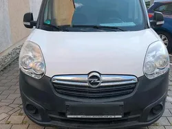 Weiß Gebraucht 2013 Opel Combo Van / Kleinbus | 9.750 € (Teuer)