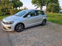 Silber Gebraucht 2014 VW Golf Sportsvan Highline Van / Kleinbus | 11.700 € (Fairer Preis)