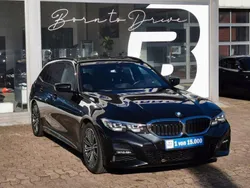 Diverse metallic Gebraucht 2020 BMW 320 M Sport Kombi | 32.500 € (Teuer)
