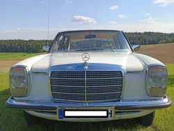 Weiß Gebraucht 1974 Mercedes W115 Limousine | 8.800 €