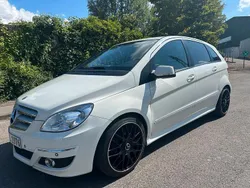 Weiß Gebraucht 2010 Mercedes B180 AMG Van / Kleinbus | 8.900 € (Etwas zu teuer)