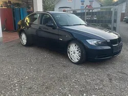 Blau Gebraucht 2005 BMW 325 Limousine | 3.333 €
