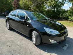 Schwarz Gebraucht 2010 Opel Astra Kleinwagen | 4.500 € (Etwas zu teuer)