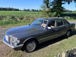 Grau Gebraucht 1986 Mercedes S300 Limousine | 9.500 €