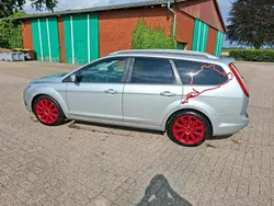 Silber Gebraucht 2010 Ford Focus Kombi | 1.650 € (Guter Preis)