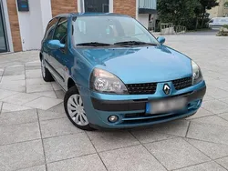 Blau Gebraucht 2003 Renault Clio II Kleinwagen | 1.499 € (Fairer Preis)
