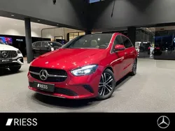 Rot Gebraucht 2025 Mercedes B180 Progressive Van / Kleinbus | 38.900 €