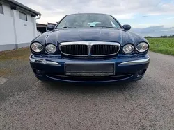 Blau Gebraucht 2002 Jaguar X-type Executive Limousine | 2.500 €