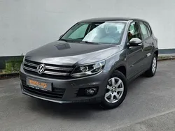 Grau Gebraucht 2015 VW Tiguan Trendline SUV | 10.000 € (Guter Preis)