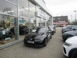 Schwarz Gebraucht 2025 VW Golf VIII R-line Kombi | 36.950 € (Etwas zu teuer)