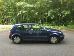 Braun Gebraucht 2002 VW Golf IV Kleinwagen | 1.500 € (Fairer Preis)