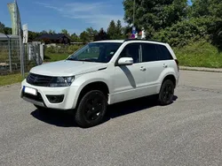 Weiß Gebraucht 2015 Suzuki Grand Vitara SUV | 13.800 € (Etwas zu teuer)