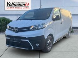 Weiß Gebraucht 2024 Toyota Proace Comfort Van / Kleinbus | 27.890 € (Fairer Preis)