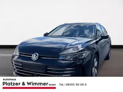 Schwarz Gebraucht 2024 VW Passat Business Kombi | 30.990 € (Teuer)