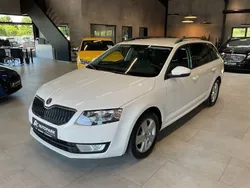 Weiß Gebraucht 2013 Skoda Octavia Ambition Kombi | 6.480 € (Guter Preis)