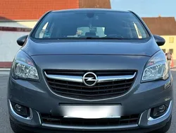 Grau Gebraucht 2017 Opel Meriva Van / Kleinbus | 8.990 € (Fairer Preis)