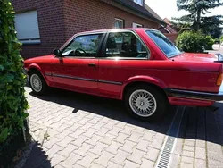Rot Gebraucht 1987 BMW 325 Limousine | 32.000 €