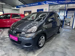 Grau Gebraucht 2011 Toyota Aygo Edition Kleinwagen | 5.999 € (Fairer Preis)