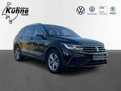Schwarz Gebraucht 2024 VW Tiguan Allspace Life SUV | 42.989 € (Teuer)
