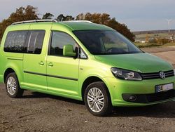 Grün Gebraucht 2015 VW Caddy Maxi Team Van / Kleinbus | 11.750 €