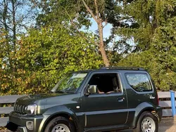 Grün Gebraucht 2015 Suzuki Jimny Club SUV | 13.400 € (Etwas zu teuer)