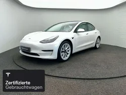 Pearl white multicoat Gebraucht 2021 Tesla Model 3 Long Range AWD Limousine | 28.900 € (Fairer Preis)