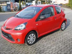 Rot Gebraucht 2012 Toyota Aygo Basis Kleinwagen | 3.450 € (Fairer Preis)