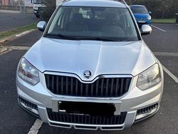 Silber Gebraucht 2017 Skoda Yeti SUV | 12.200 € (Guter Preis)