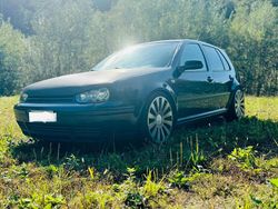 Schwarz Gebraucht 2000 VW Golf IV GTI Limousine | 6.500 € (Etwas zu teuer)