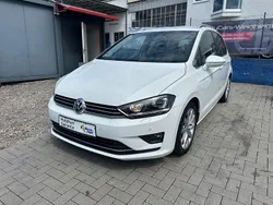Weiß Gebraucht 2016 VW Golf Sportsvan Highline Van / Kleinbus | 12.950 € (Fairer Preis)